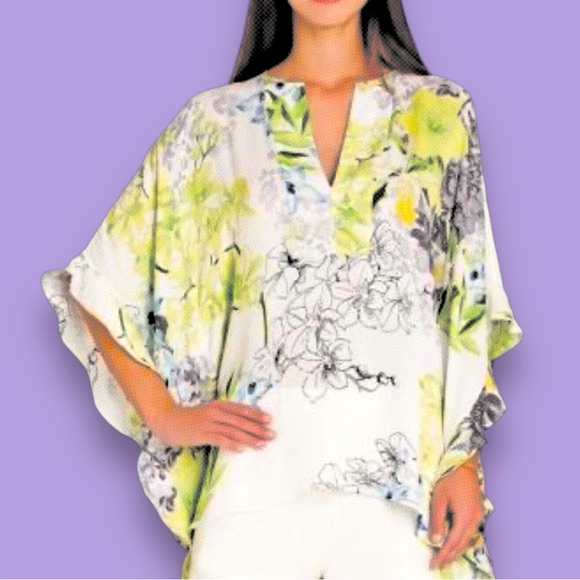 BCBG, Gorgeous flowy top with impeccably flirty lines and forgiveness, Size M/L - Picture 2 of 12